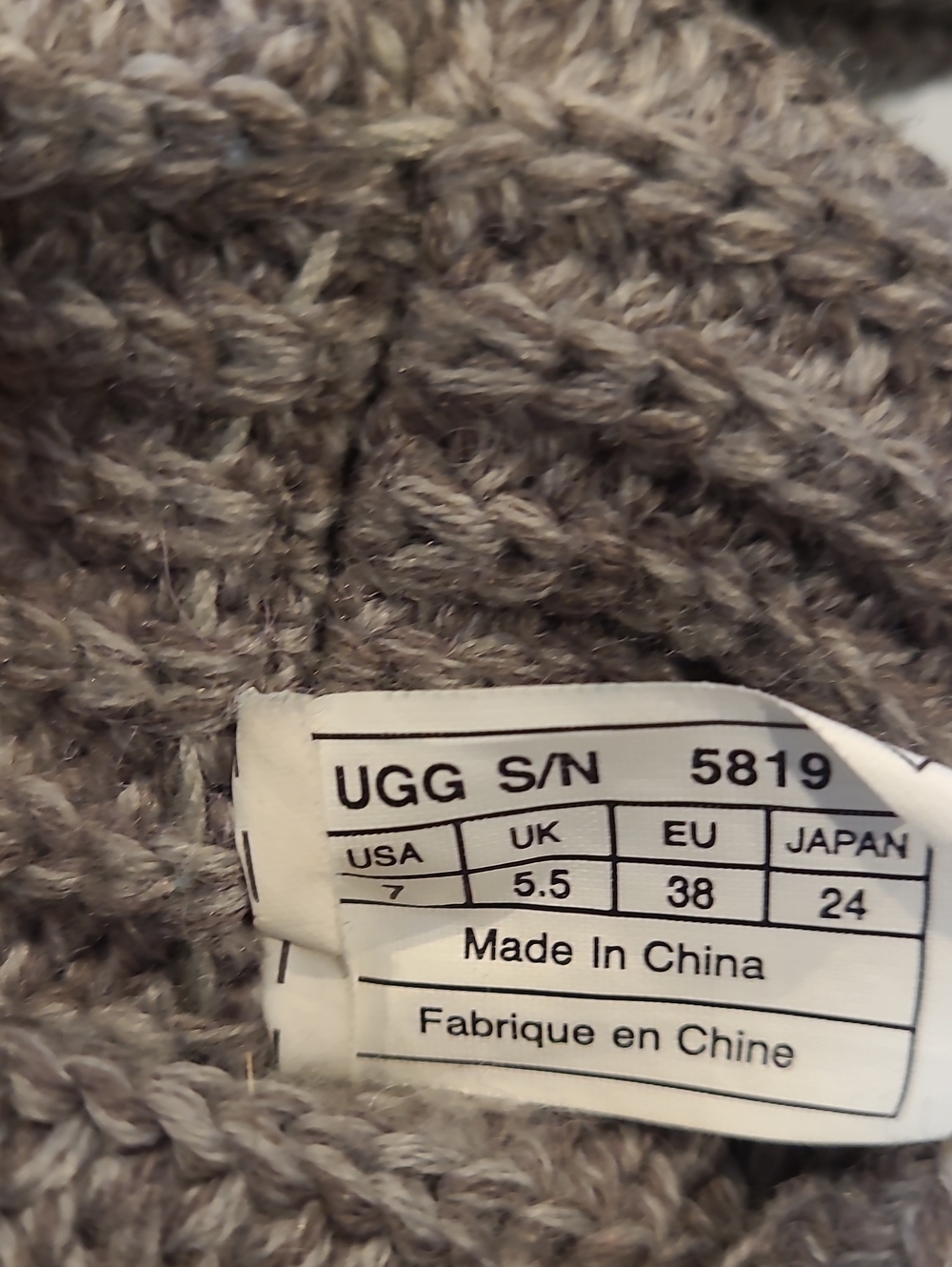 Ugg Gray/Taupe Knit Fold-Over Winter Boots Size 7 - Picture 7 of 7